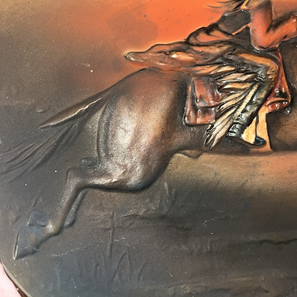 Noritake Native American on horseback hand painted hanging plaque - Picture 11 of 13